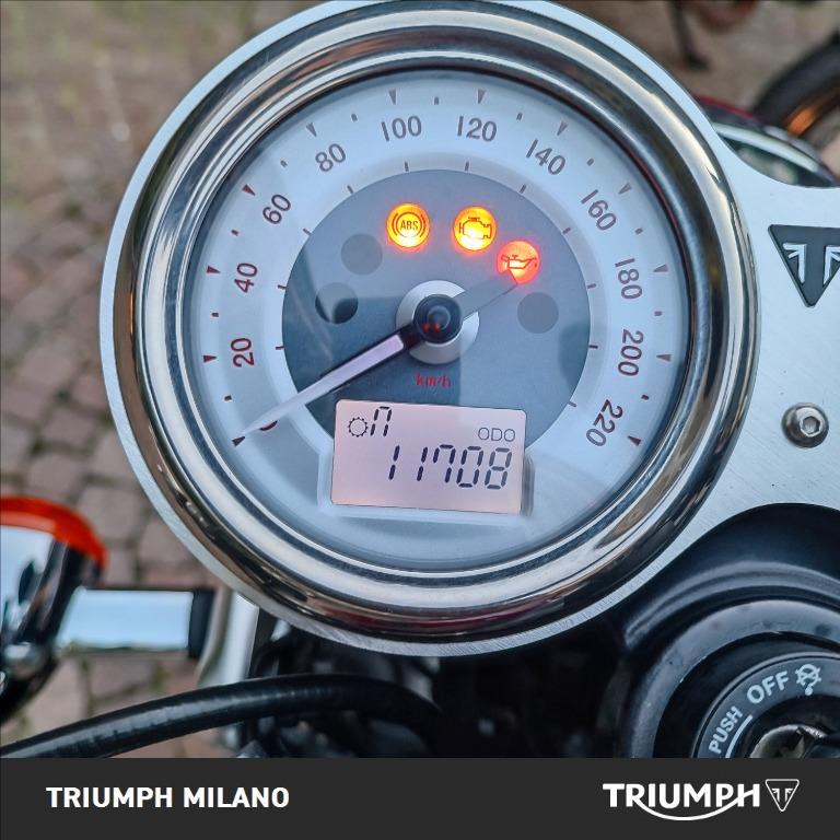 TRIUMPH Thruxton 1200  #4