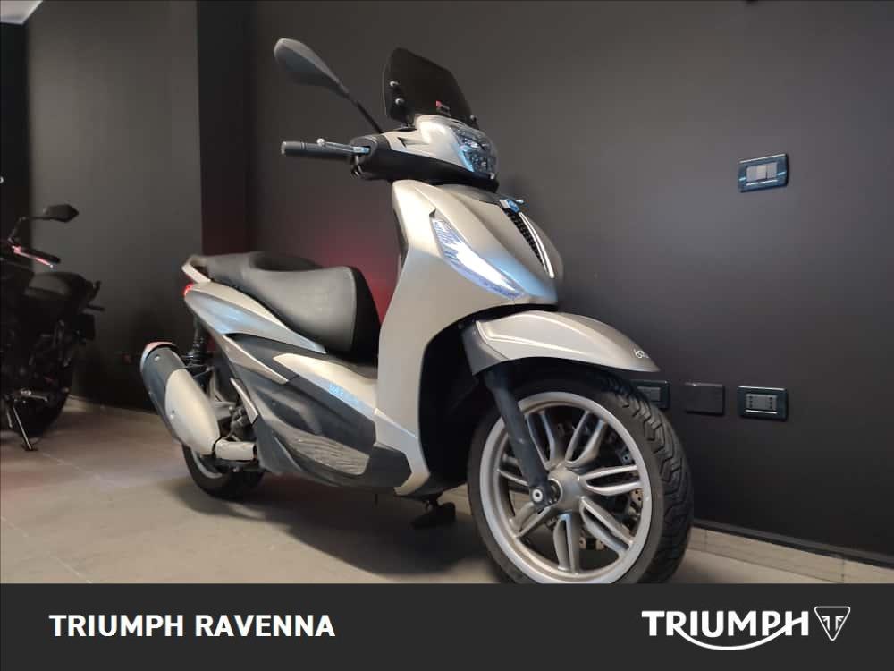 PIAGGIO Beverly 300 hpe S Abs-asr