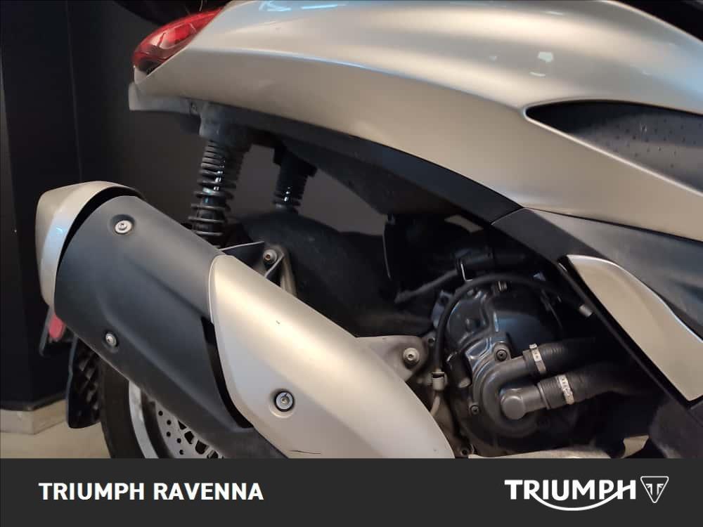 PIAGGIO Beverly 300 hpe S Abs-asr