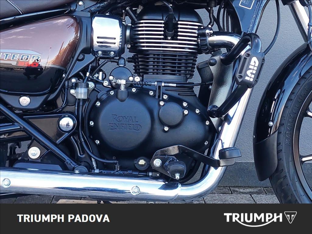 ROYAL ENFIELD Meteor 350 Supernova Abs E5