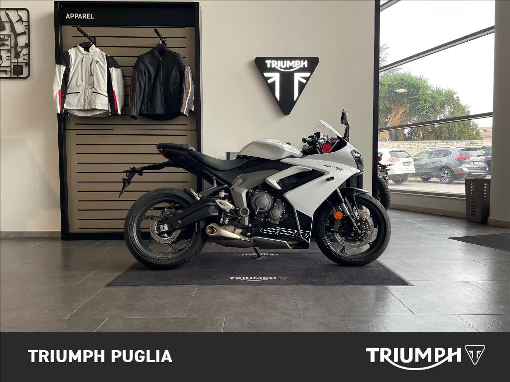 TRIUMPH Daytona 660 Abs