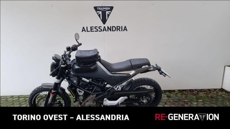 HUSQVARNA Svartpilen 401 4T #1