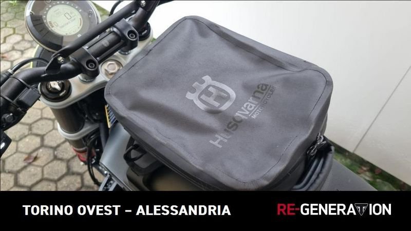 HUSQVARNA Svartpilen 401 4T #8