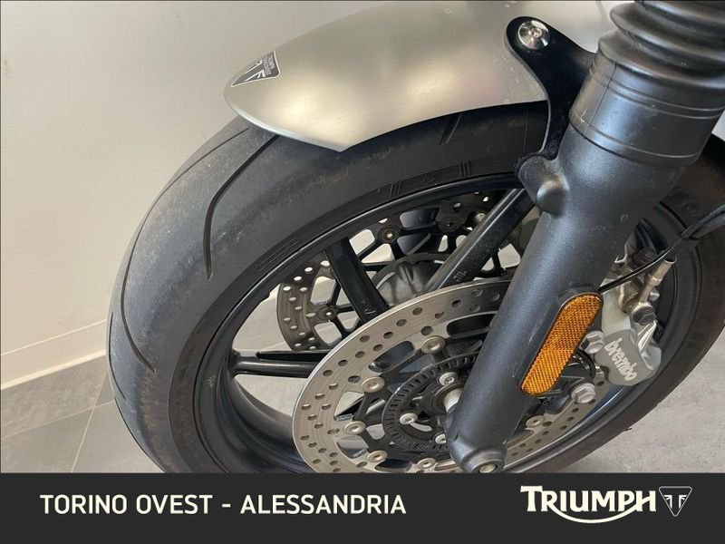 TRIUMPH Speed Twin 1200 Abs #9