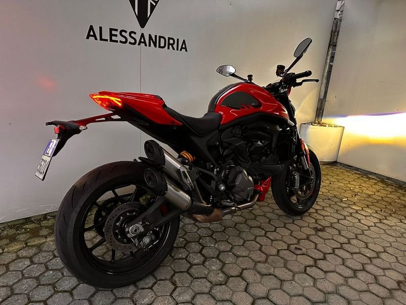DUCATI Monster 937 plus Red