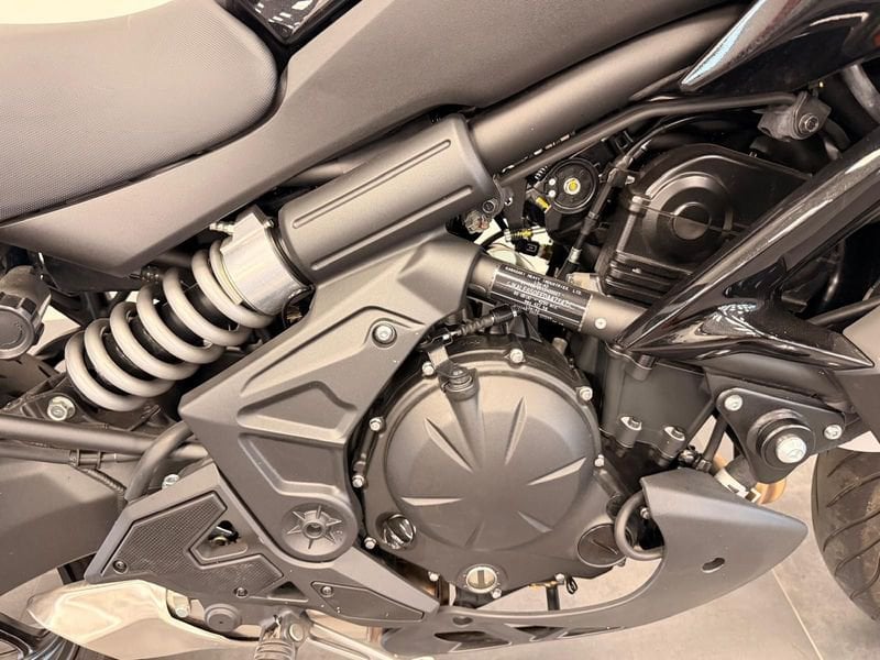 KAWASAKI Versys 650 Metallic Moondust Grey Abs