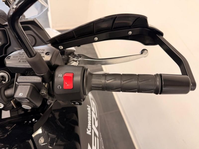 KAWASAKI Versys 650 Metallic Moondust Grey Abs