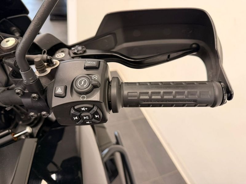 HARLEY DAVIDSON Pan America 1250 Special Vivid Black