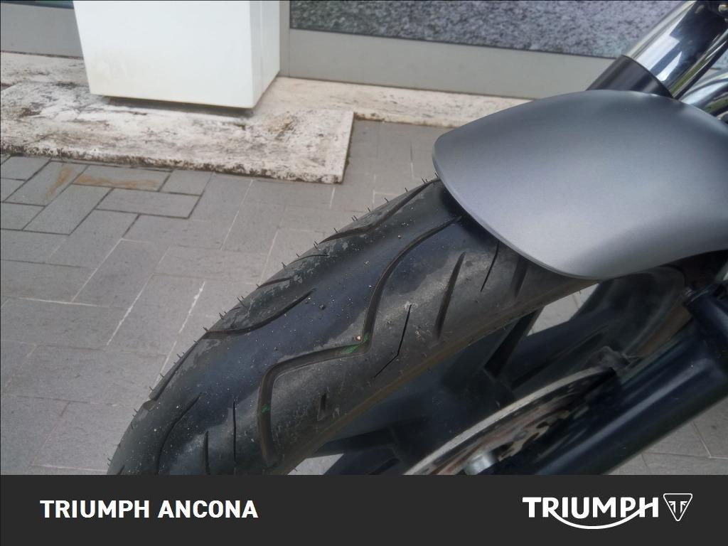 TRIUMPH Speedmaster 865 