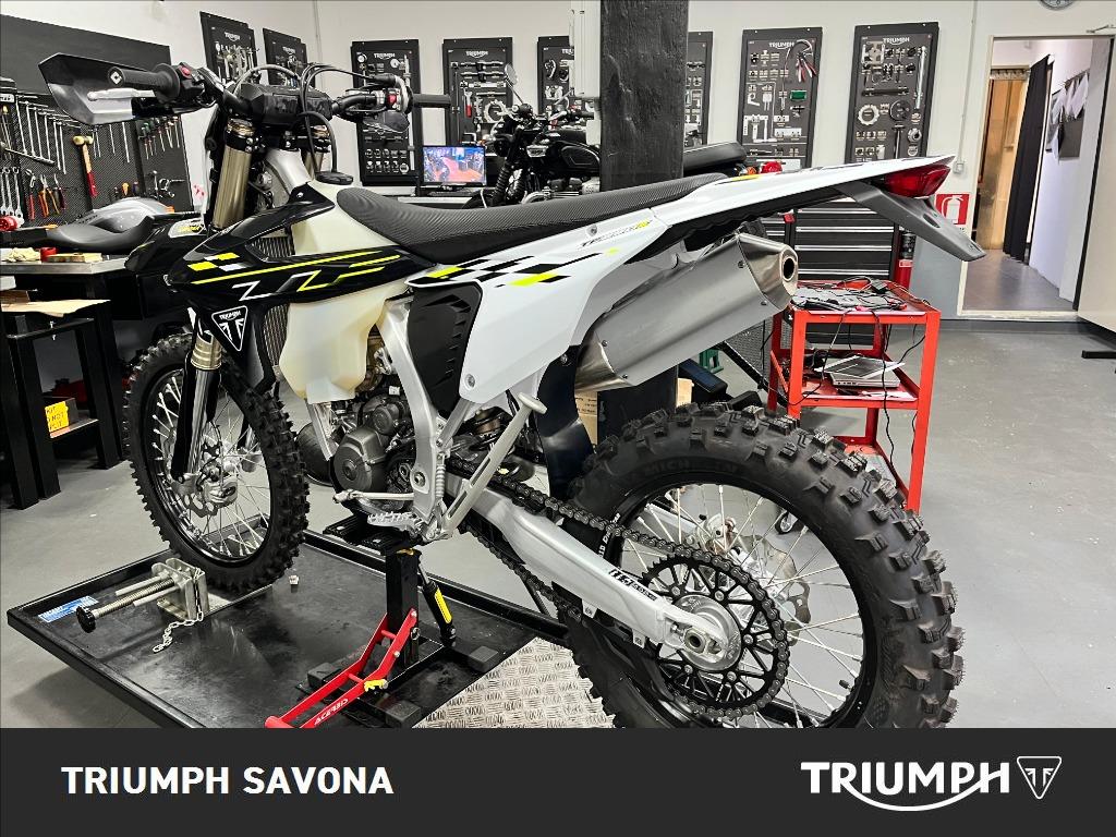 TRIUMPH TF 250 E Abs