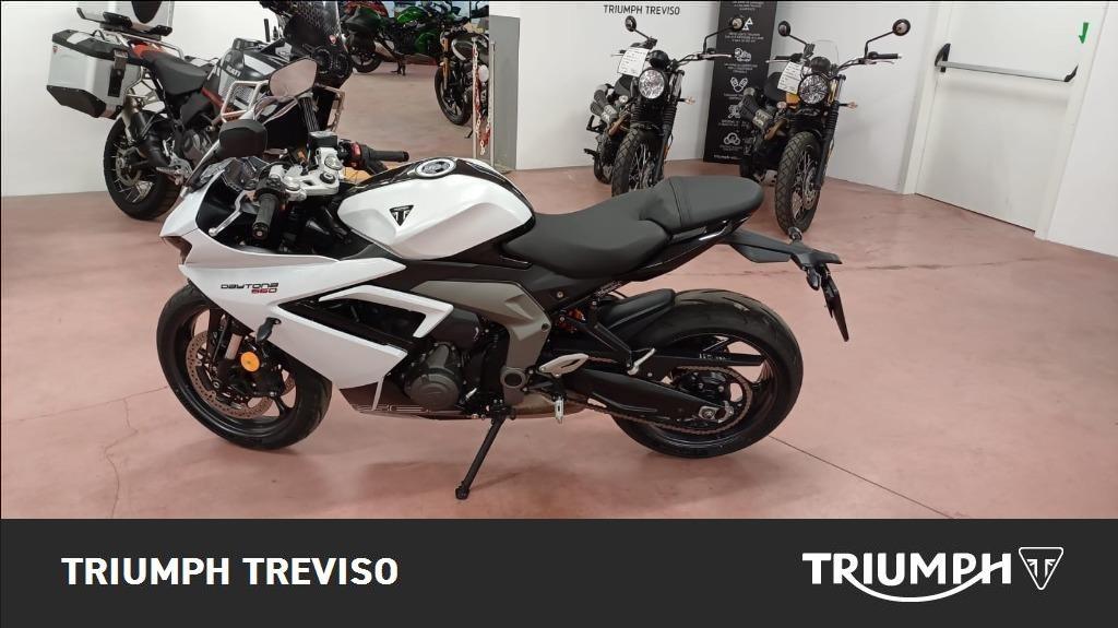 TRIUMPH Daytona 660 Abs