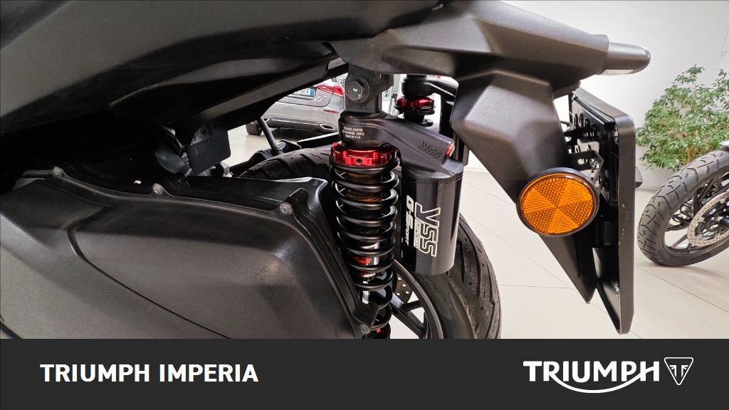 YAMAHA X-Max 300 Iron Abs #5