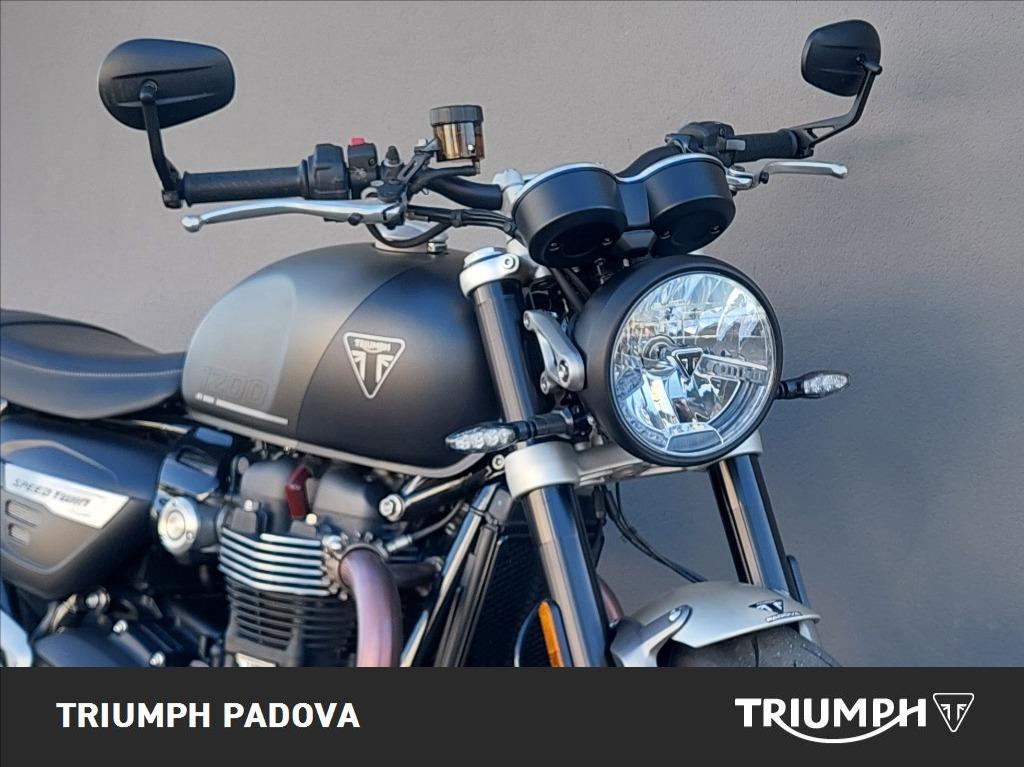 TRIUMPH Speed Twin 1200 Abs #4