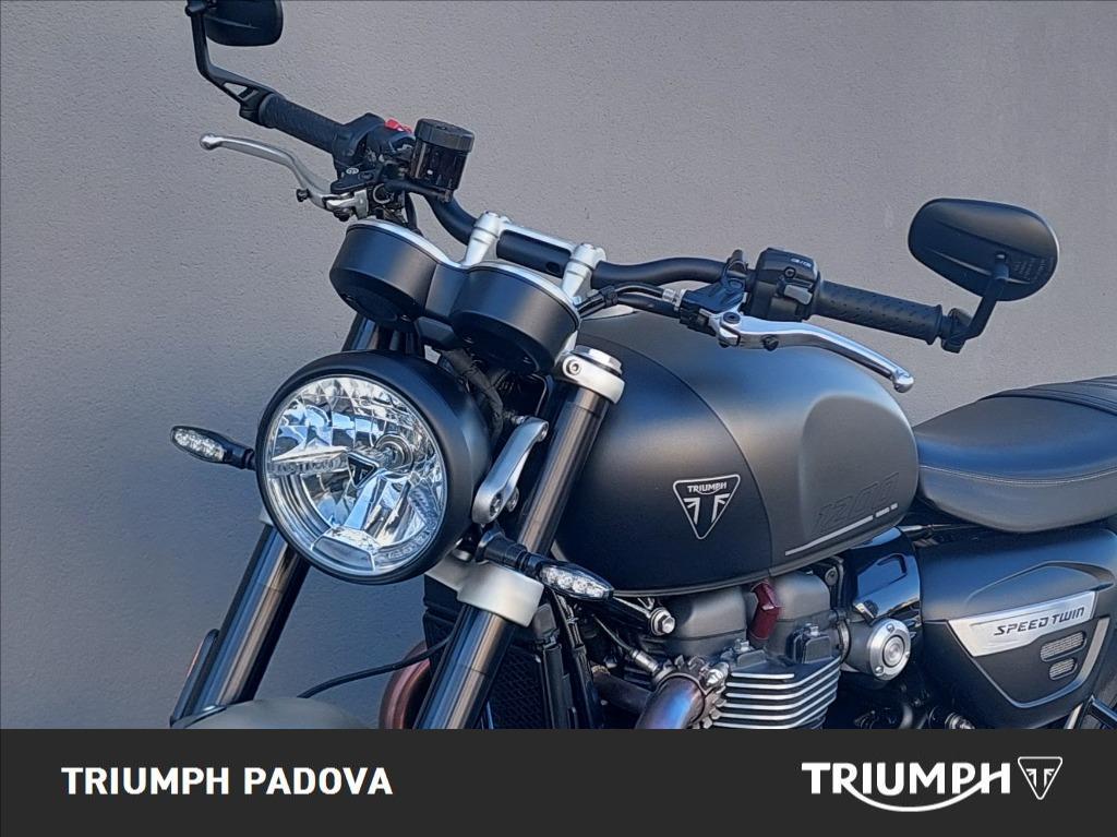 TRIUMPH Speed Twin 1200 Abs #9