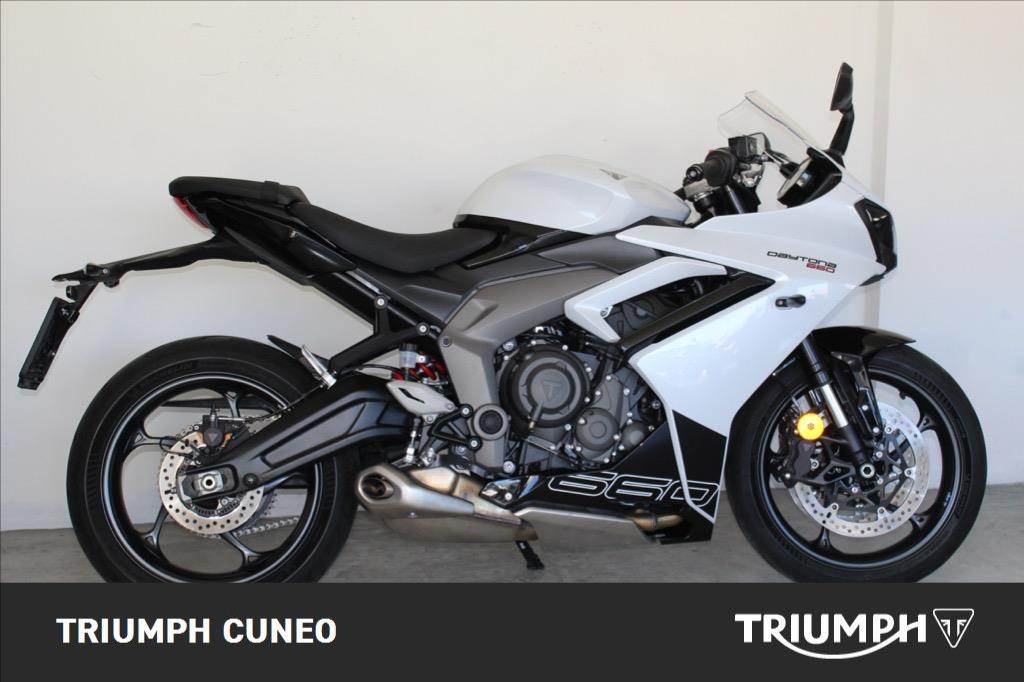 TRIUMPH Daytona 660 Abs #3