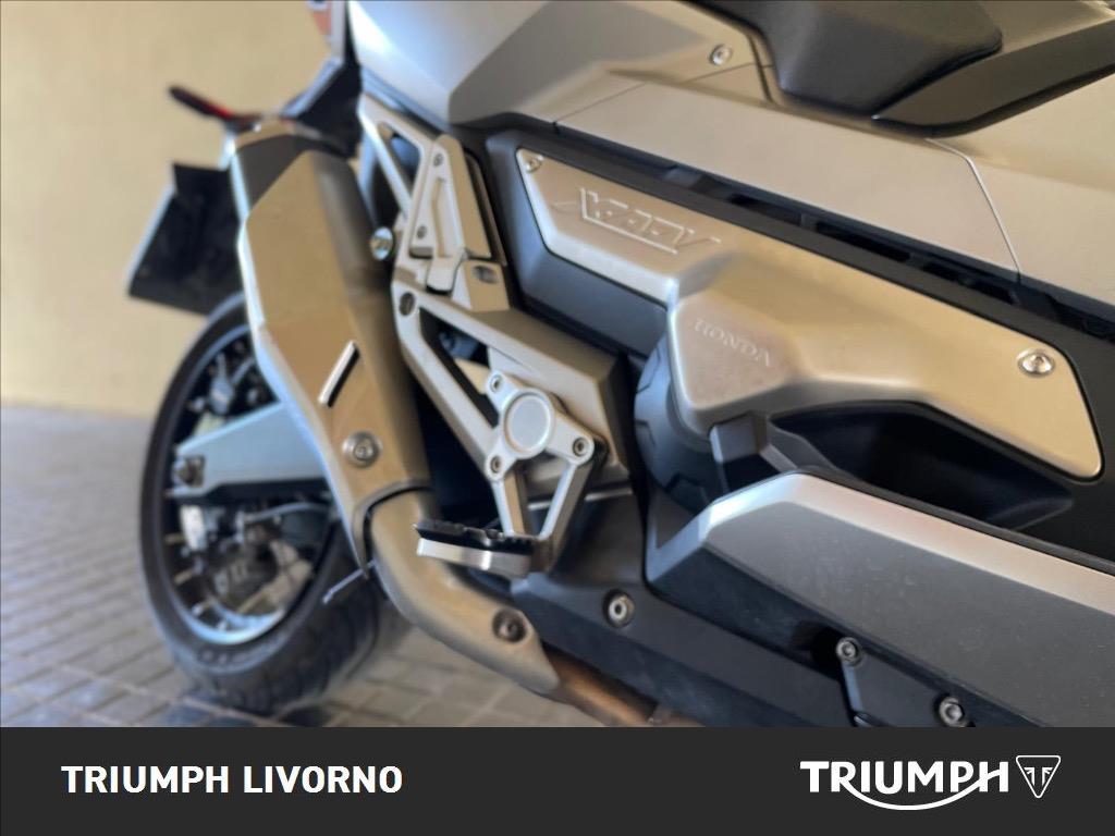 HONDA X-ADV 750 DCT Abs #8