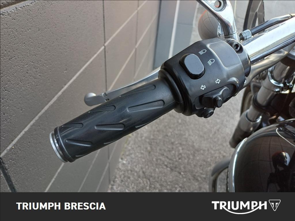 TRIUMPH Speedmaster 865 