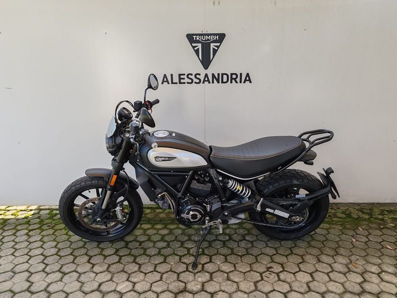 DUCATI Scrambler 800 Icon Dark