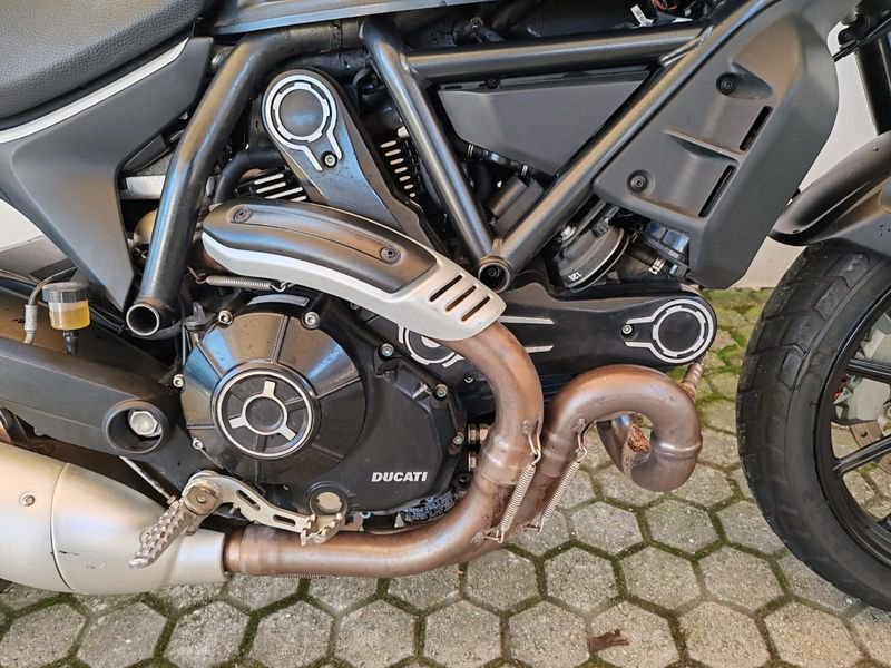 DUCATI Scrambler 800 Icon Dark