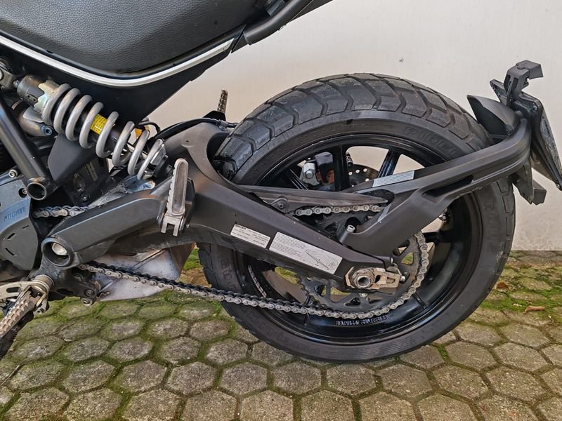 DUCATI Scrambler 800 Icon Dark