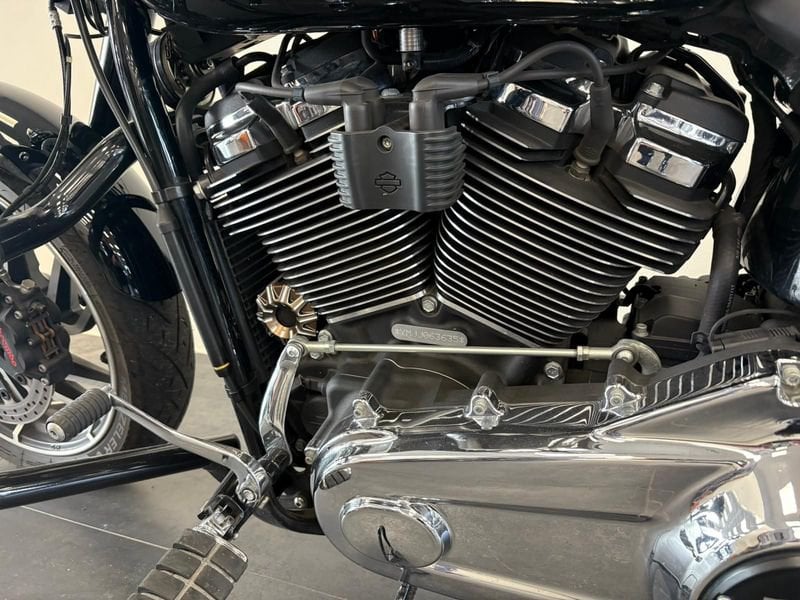 HARLEY DAVIDSON Sport Glide 107 1745 