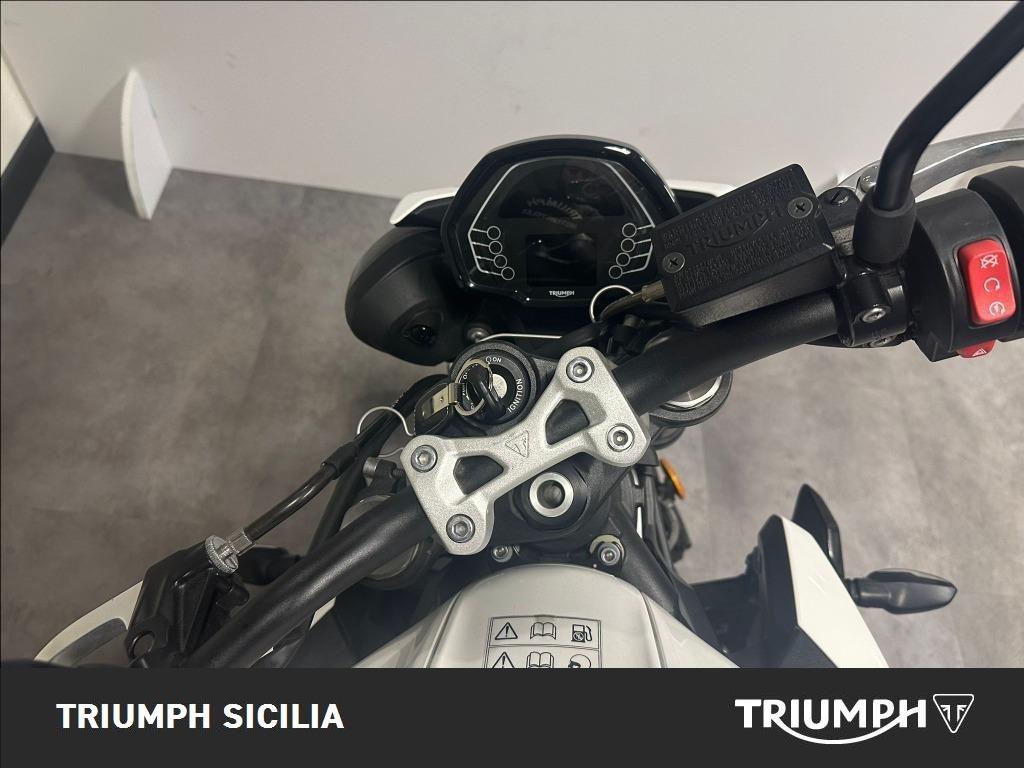 TRIUMPH Street Triple 765 R