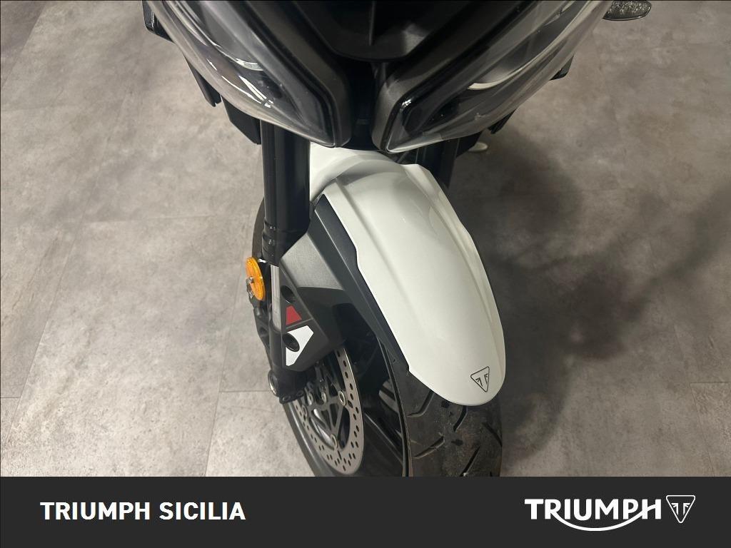 TRIUMPH Street Triple 765 R