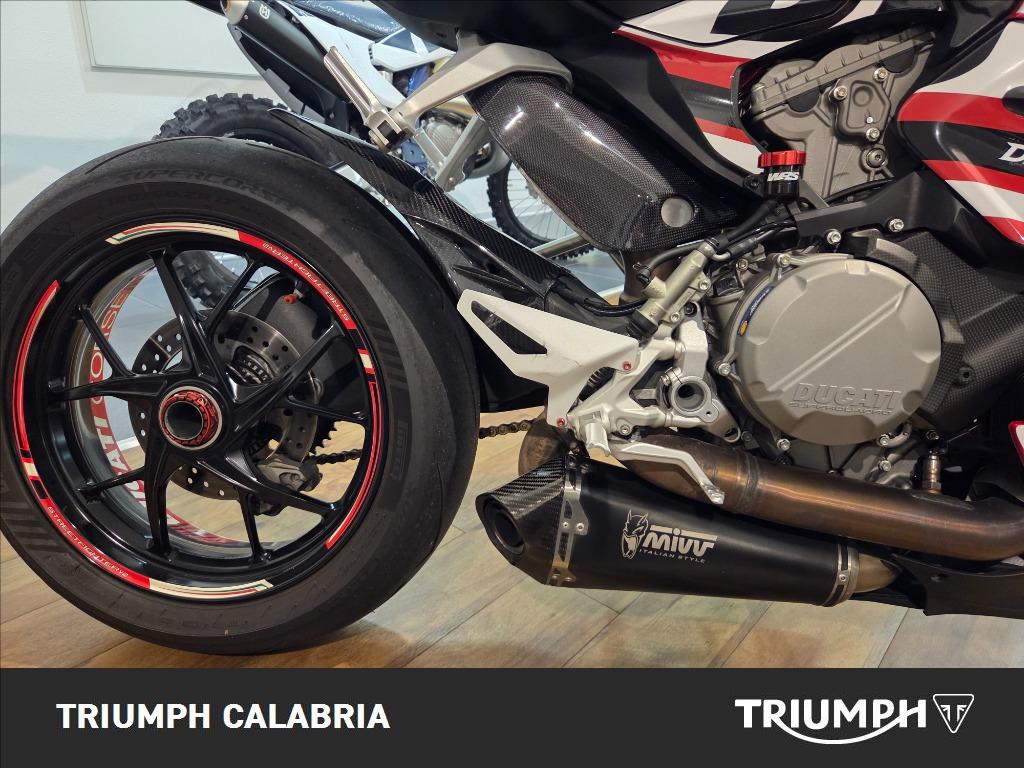 DUCATI Streetfighter V2 955 Red