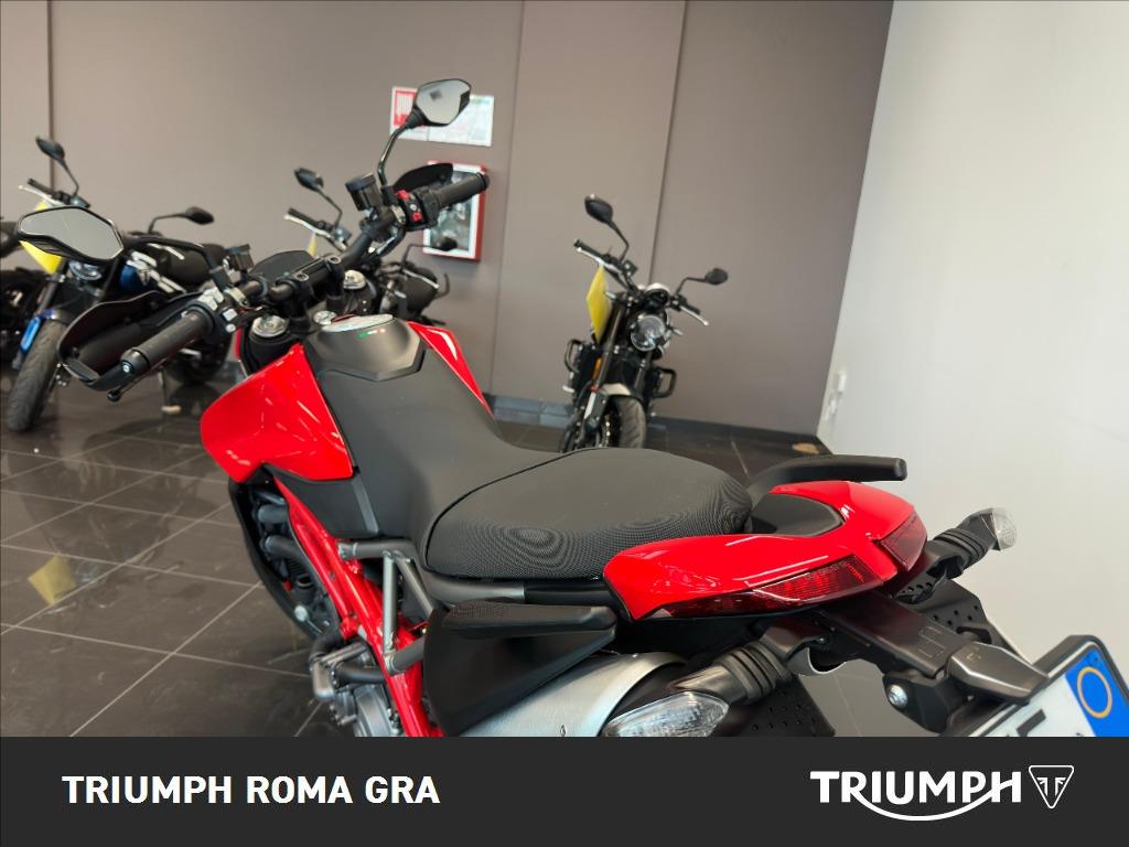 DUCATI Hypermotard 950 Red