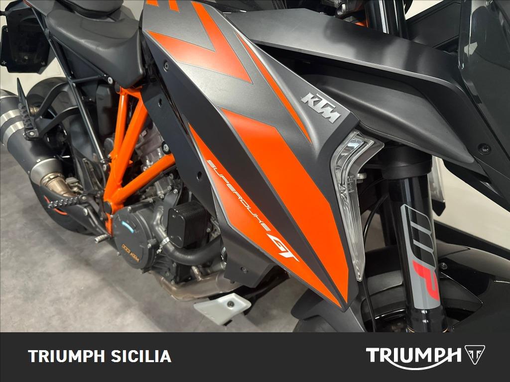KTM 1290 Super Duke GT
