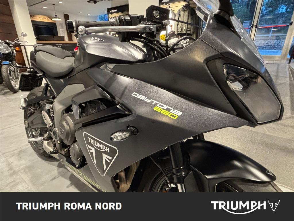TRIUMPH Daytona 660 Abs