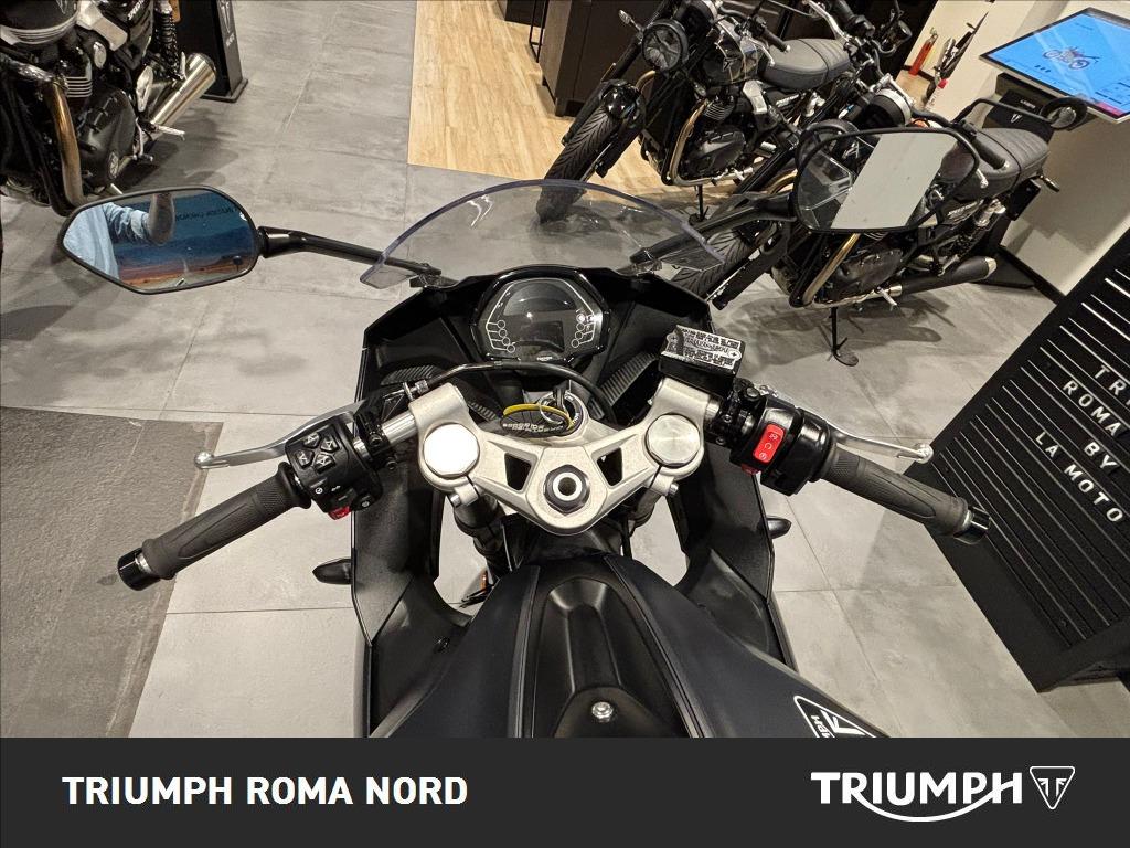 TRIUMPH Daytona 660 Abs