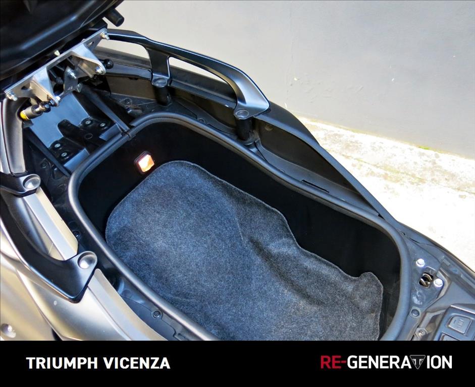 YAMAHA T-Max 560 Tech Max Abs