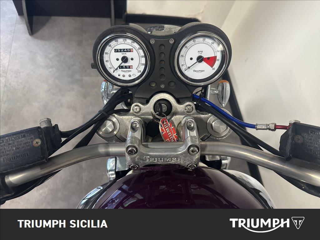 TRIUMPH Adventurer 900 