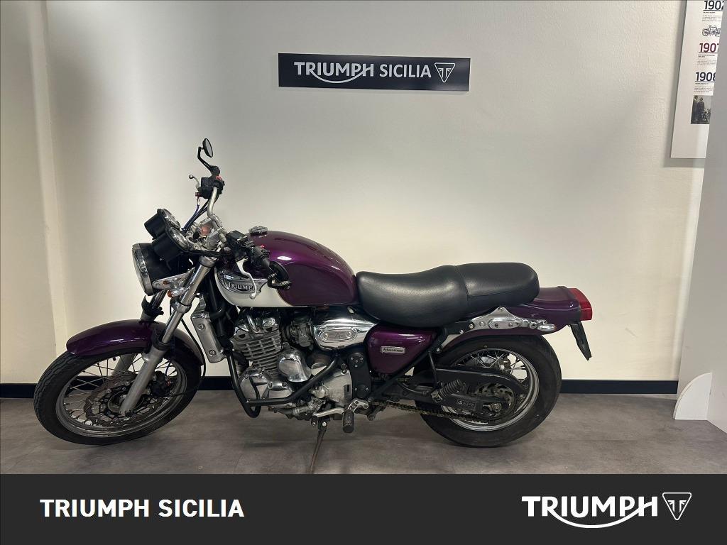 TRIUMPH Adventurer 900 