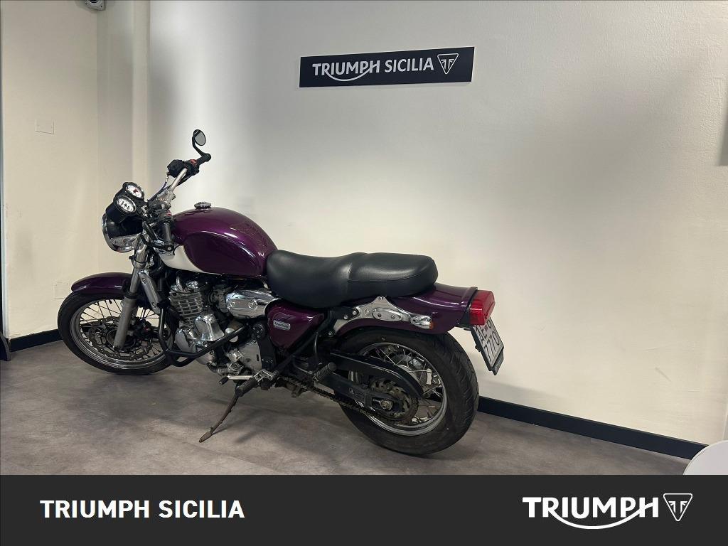 TRIUMPH Adventurer 900 