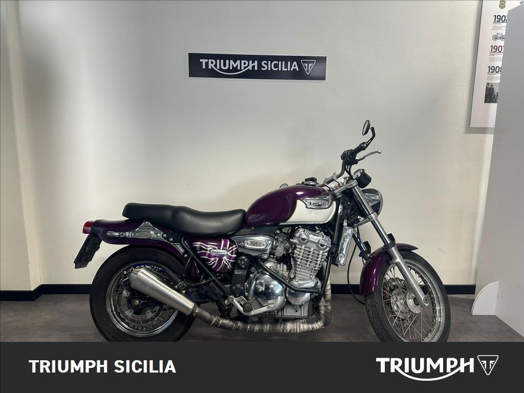 TRIUMPH Adventurer 900 