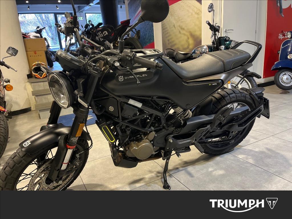 HUSQVARNA Svartpilen 125 4T