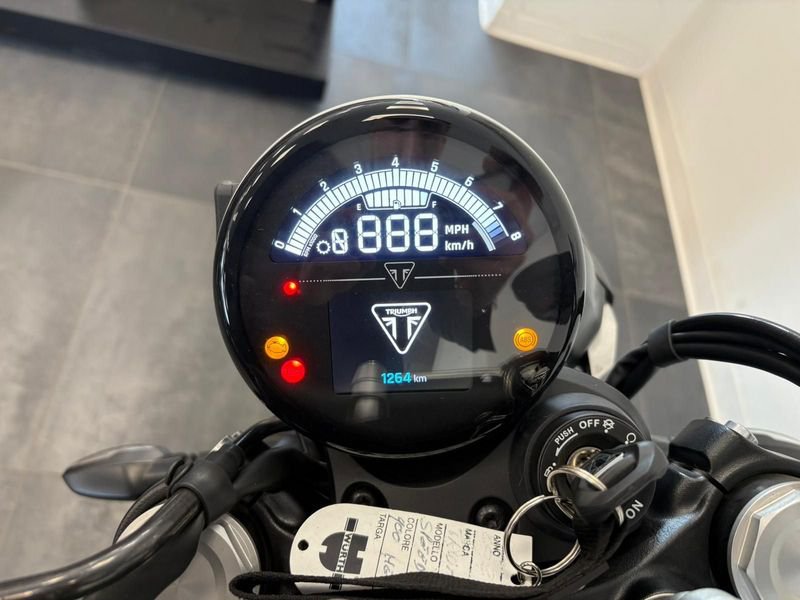 TRIUMPH Speed Twin 900 SPEED TWIN 900 EU5+