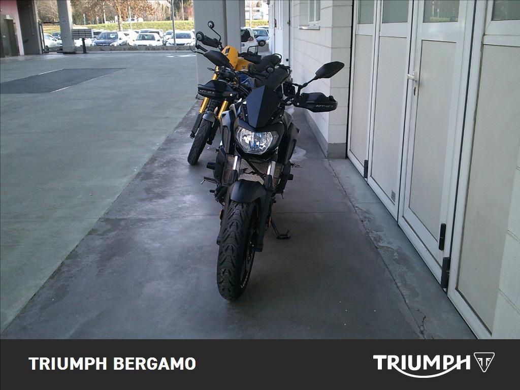 YAMAHA MT-07 690 Abs