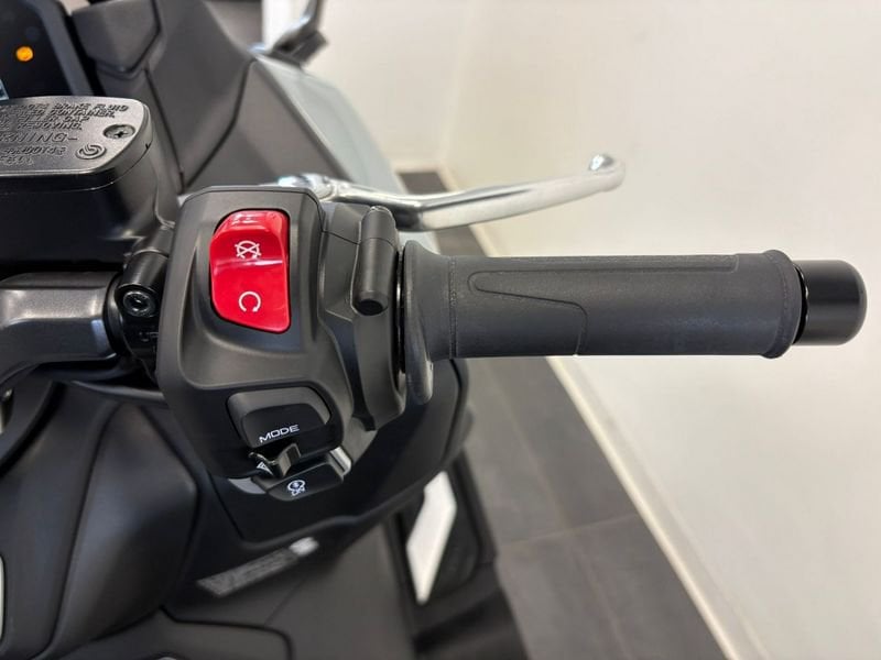 YAMAHA T-Max 560 Tech Abs #6