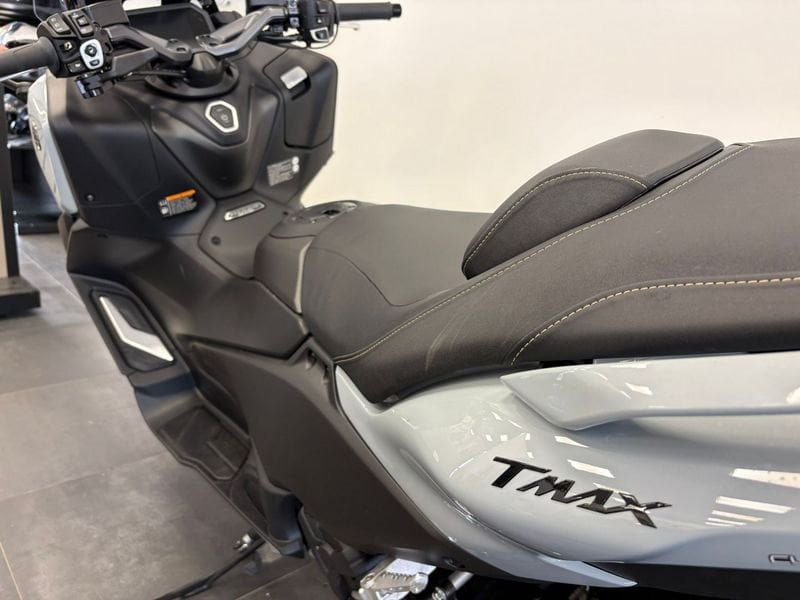 YAMAHA T-Max 560 Tech Abs #7