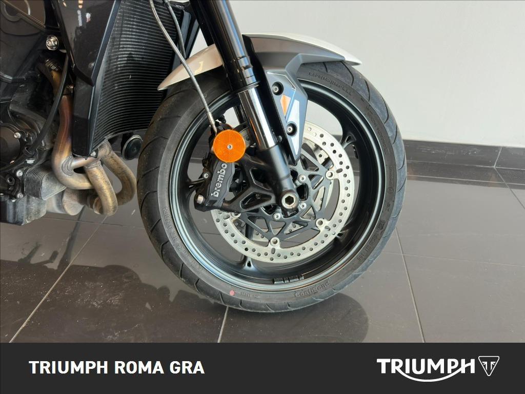 TRIUMPH Street Triple 765 R