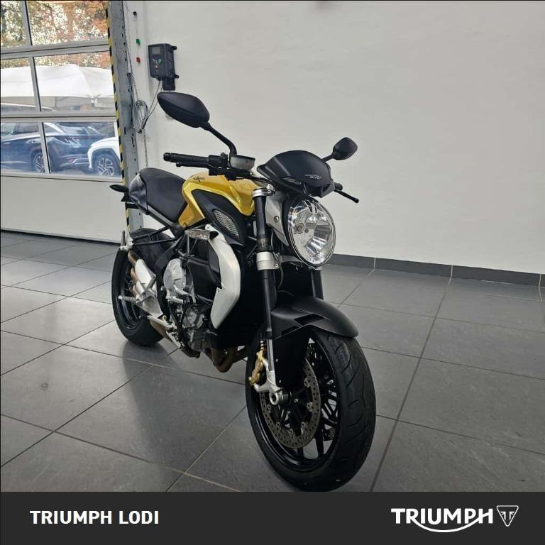 MV AGUSTA Brutale 675 