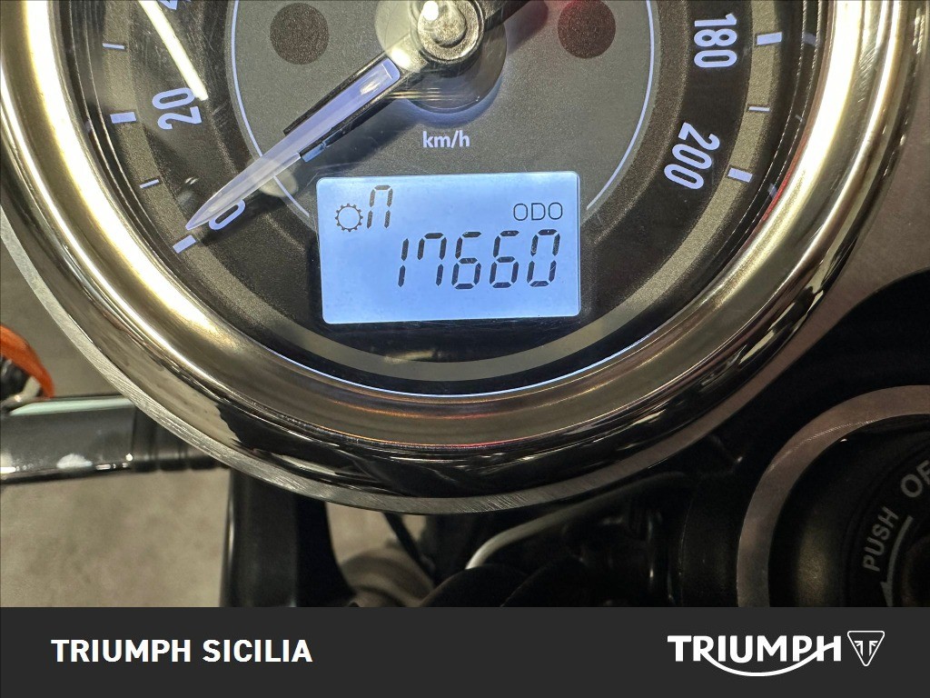 TRIUMPH Bonneville 1200 T120 Jet Black/Fusion White Abs E5