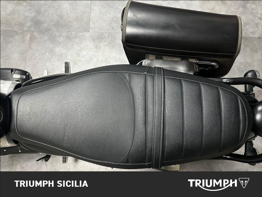 TRIUMPH Street Twin 900 