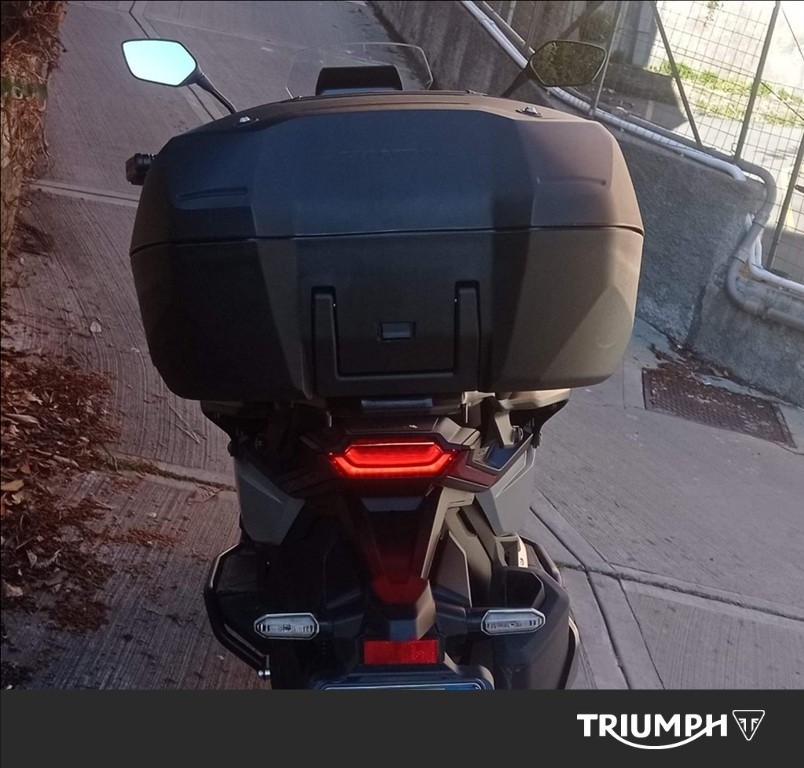 HONDA X-ADV 750 DCT Adventure Abs