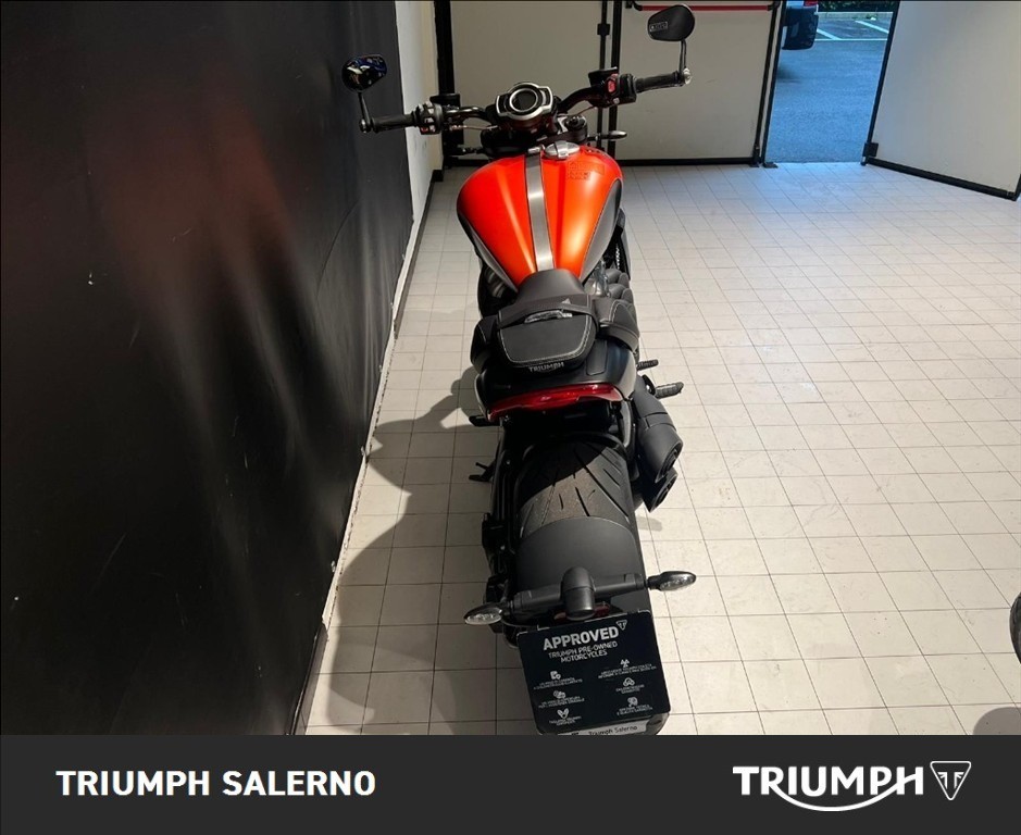 TRIUMPH Rocket III 2500 Storm R