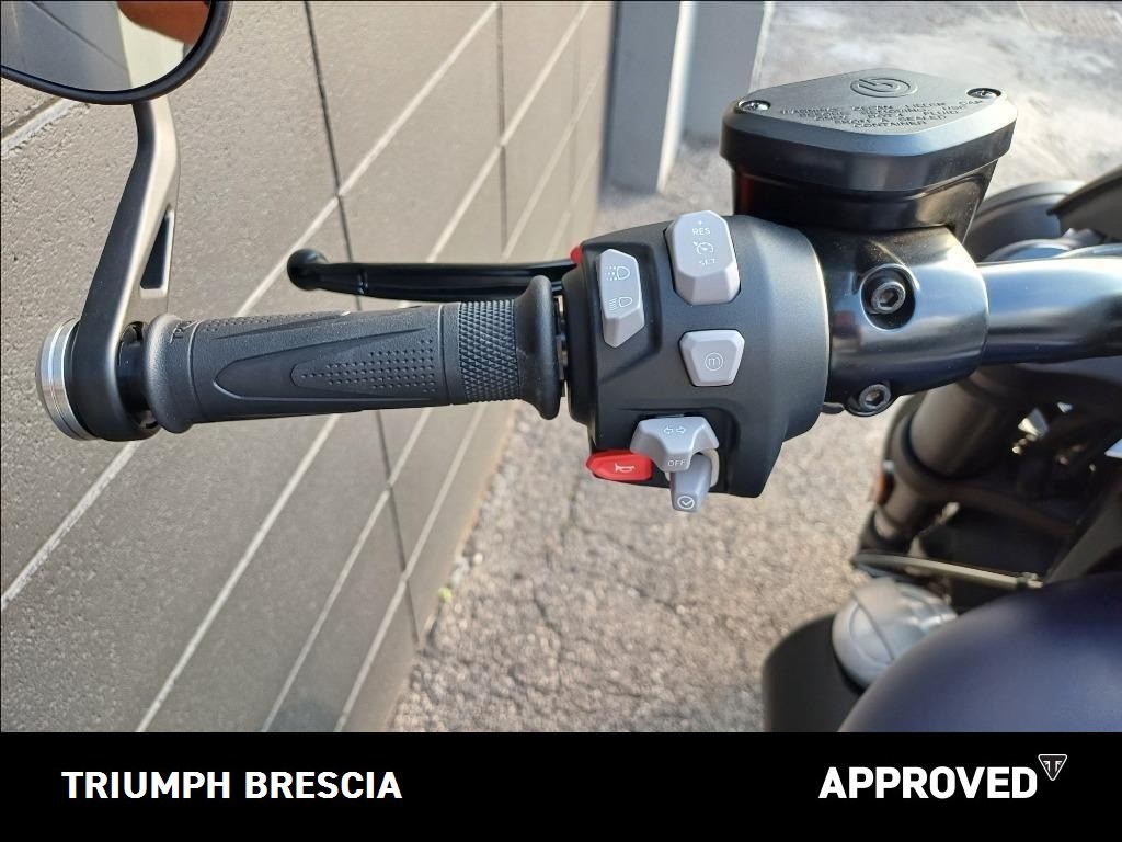 TRIUMPH Rocket III 2500 Storm R