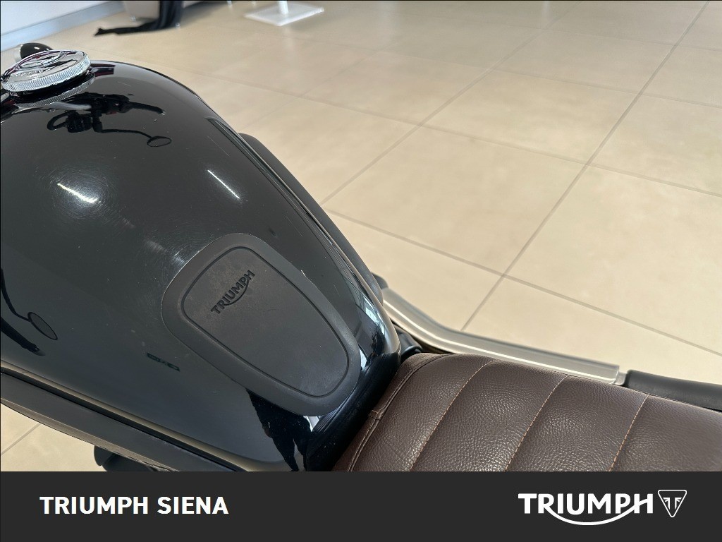 TRIUMPH Street Scrambler 900 